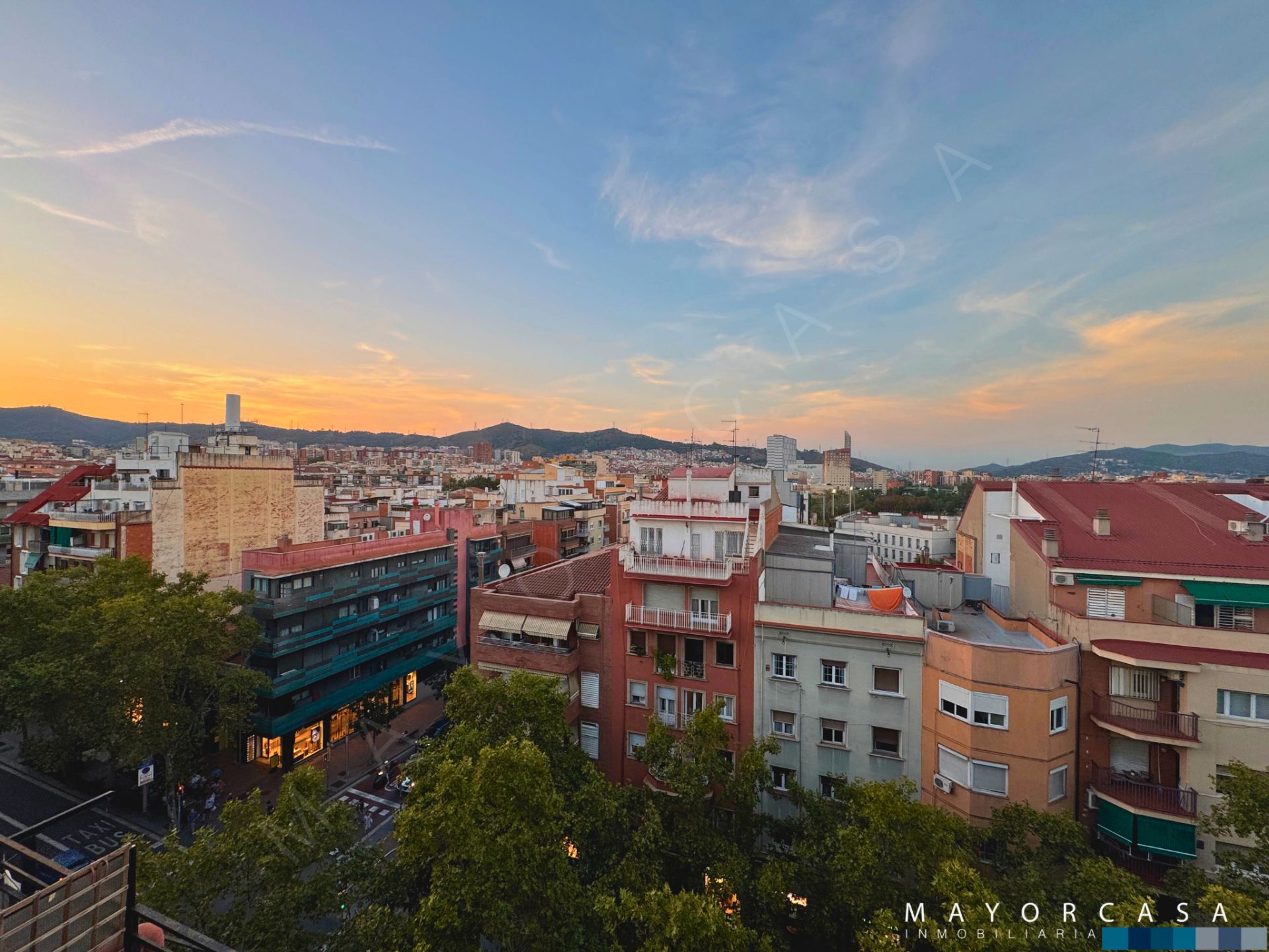 Exterior view of Attic for sale in  Barcelona Capital