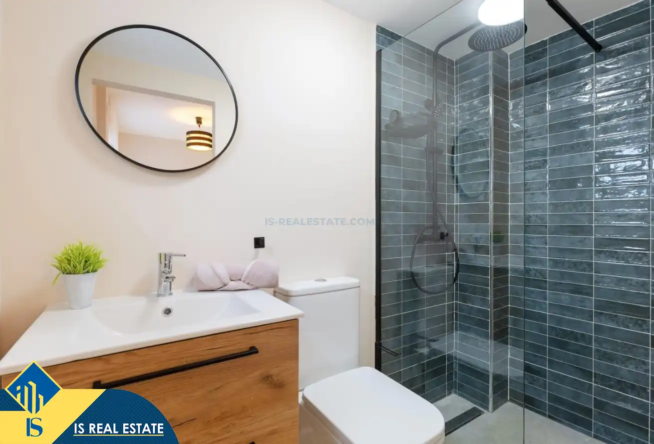 Baño de Casa adosada en venta en Torrevieja con Aire acondicionado, Calefacción y Amueblado