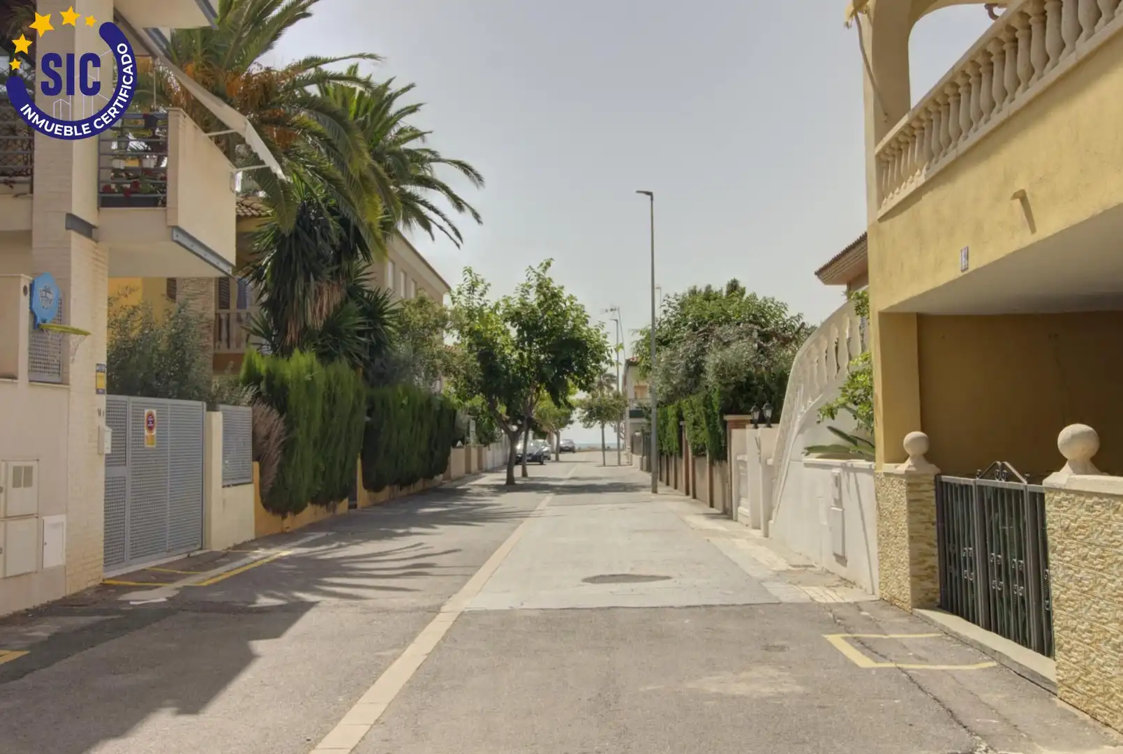 Vista exterior de Casa adosada en venta en Chilches / Xilxes con Jardín privado, Terraza y Amueblado