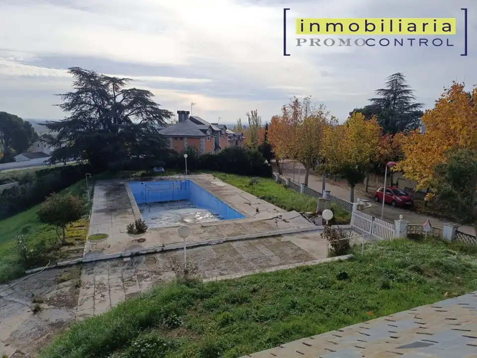 Chalet con terraza en venta en Calle Río Aragón 4, imagen 49
