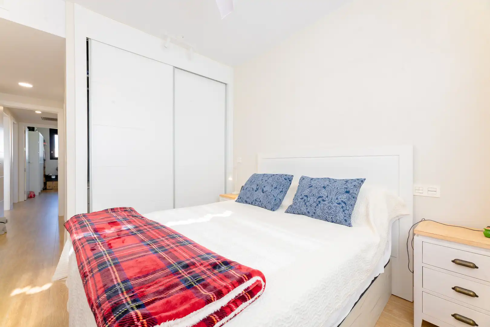 Habitación de Piso en venta en Valencia con Trastero, Piscina y Balcón