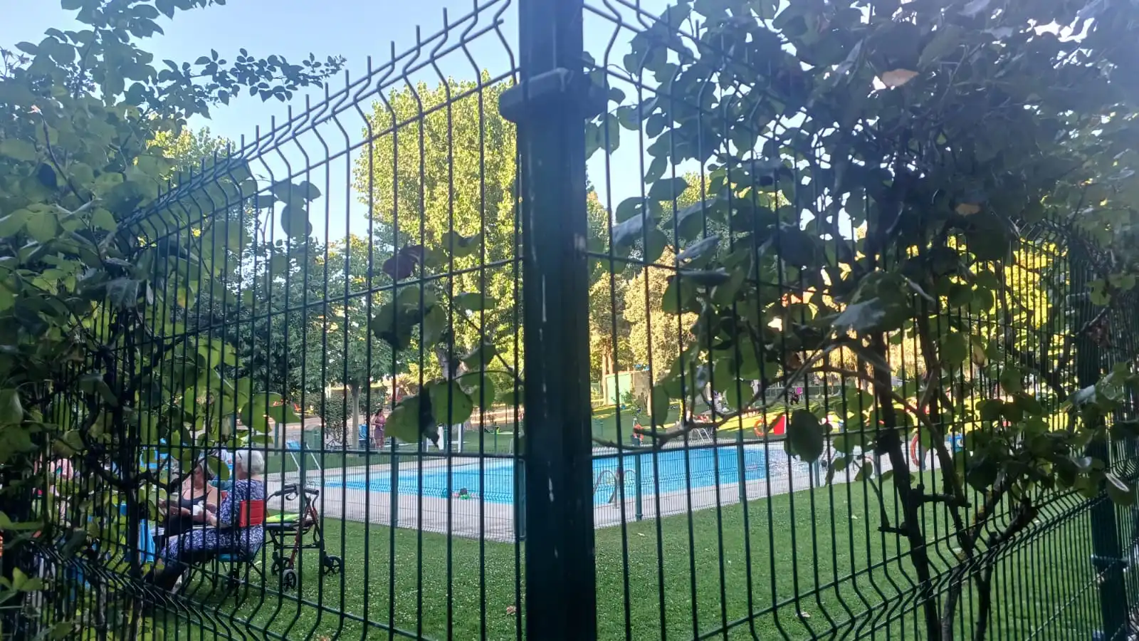 Piscina de Pis en venda en Collado Villalba amb Calefacció, Terrassa i Traster