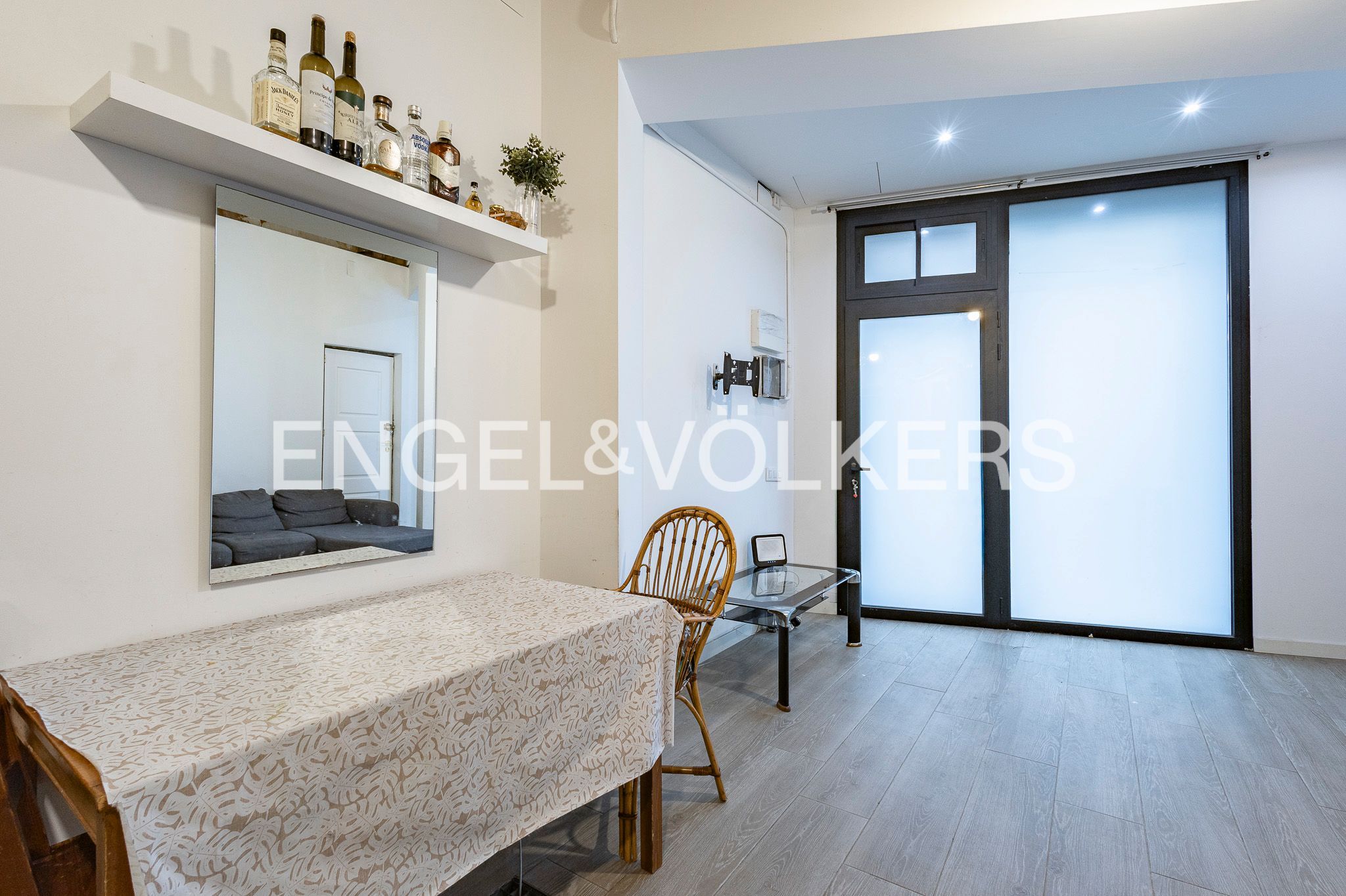 Flat for sale in  Barcelona Capital  with Heating
