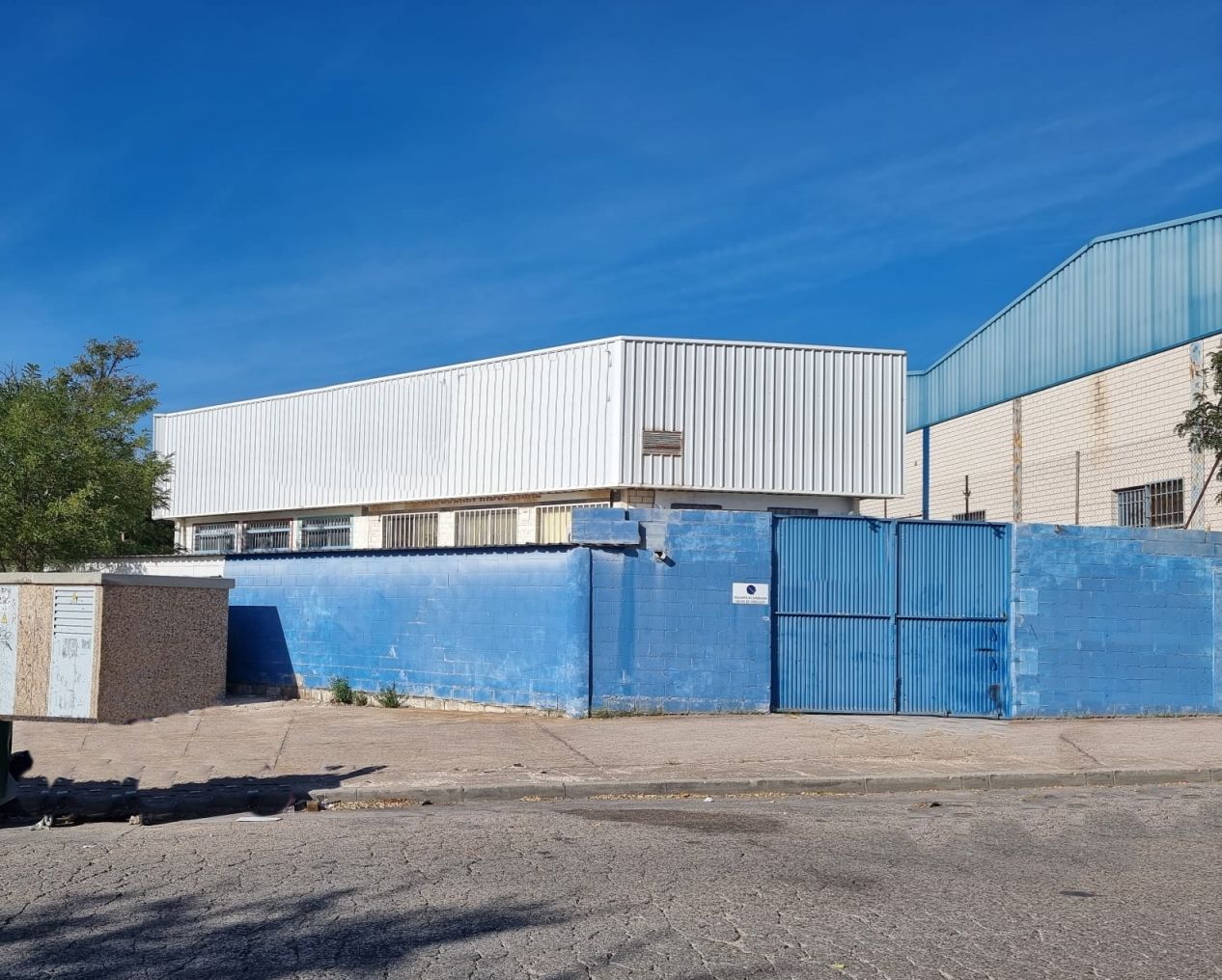 Exterior view of Industrial buildings for sale in Mejorada del Campo