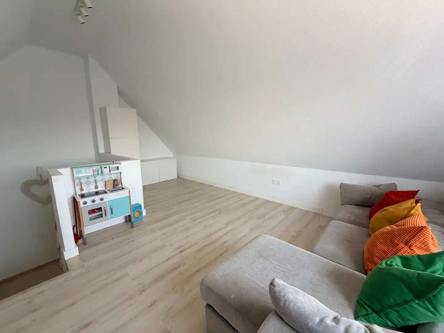 Sala de estar de Casa adosada en venta en Algete con Aire acondicionado, Calefacción y Jardín privado