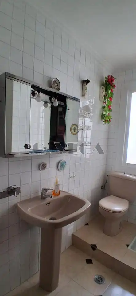 Baño de Piso en venta en Vigo  con Calefacción y Parquet