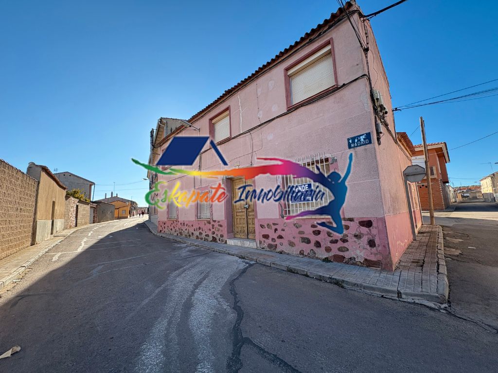 Vista exterior de Casa o xalet en venda en Villacañas amb Terrassa