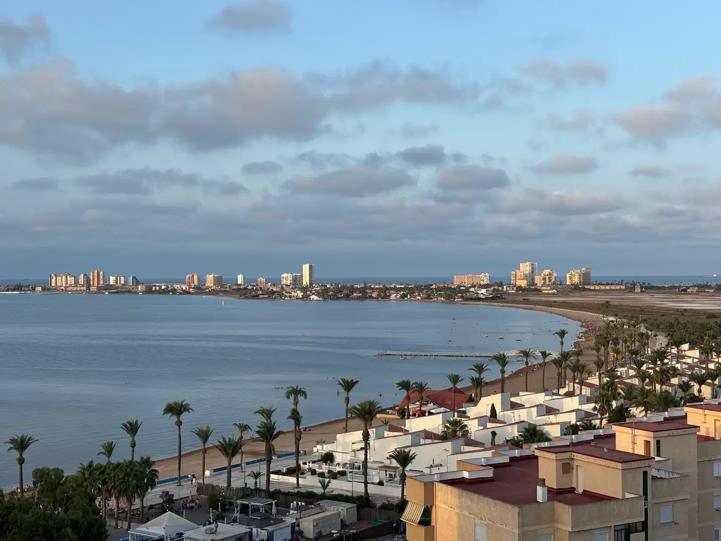 Vista exterior de Àtic en venda en Cartagena amb Aire condicionat, Terrassa i Piscina comunitària