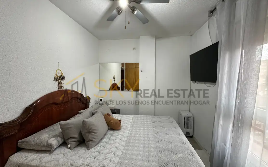 Habitación de Piso en venta en Madrid con Terraza