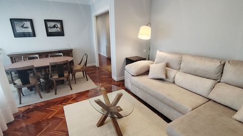 Foto 3 de Piso de alquiler en Calle Anselmo Cifuentes, Barrio del Centro, Gijón