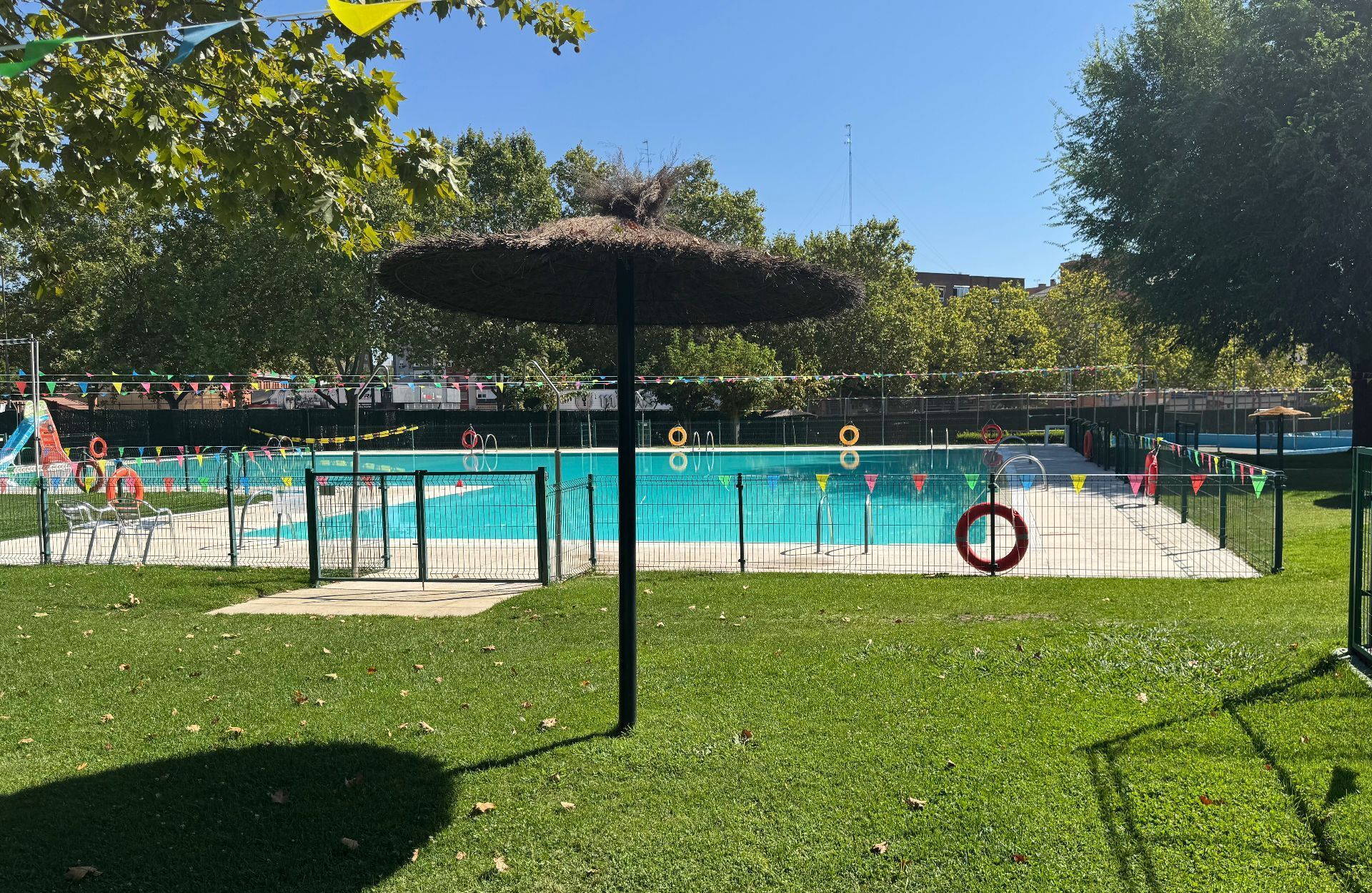 Piscina de Pis en venda en Fuenlabrada amb Terrassa, Moblat i Piscina comunitària