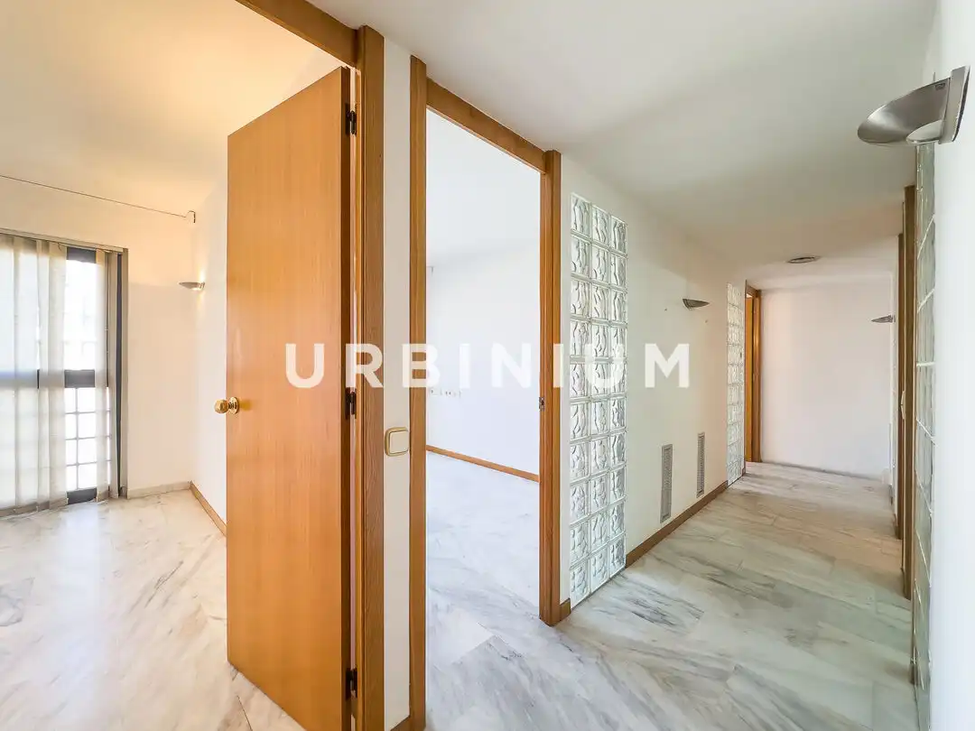 Büro zur Miete in Centre - Barri Vell