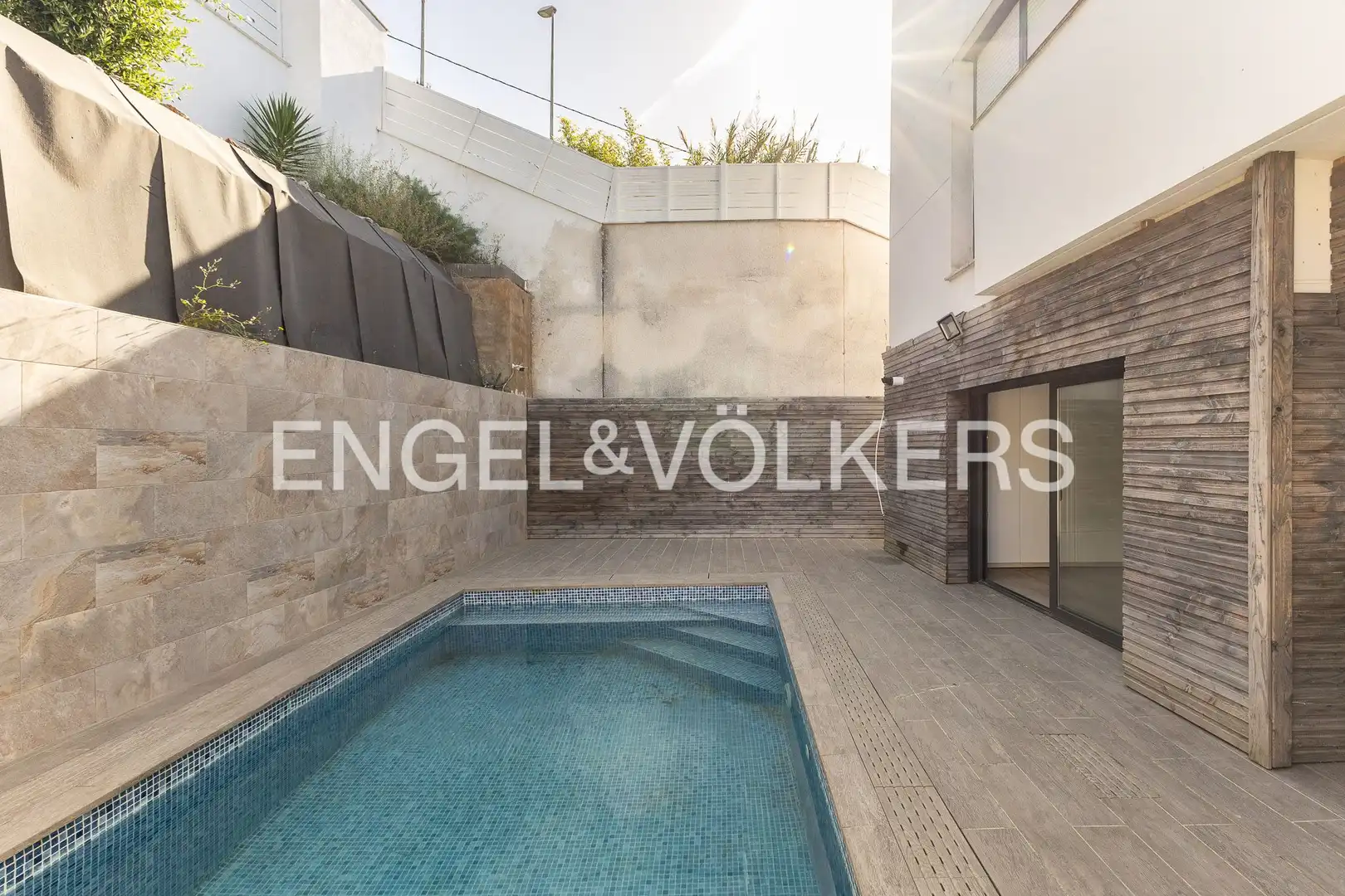 Piscina de Casa adosada en venta en Canet de Mar con Aire acondicionado, Calefacción y Jardín privado