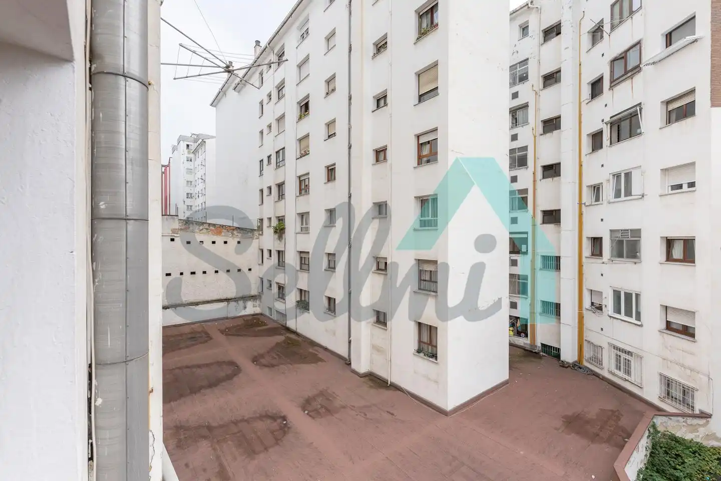 Vista exterior de Piso para compartir en Oviedo  con Calefacción, Parquet y Amueblado