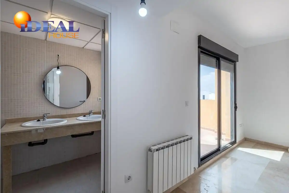 Reihenhaus mit Terrasse zum Verkauf in Calle Calle Majuelo, imagen 22