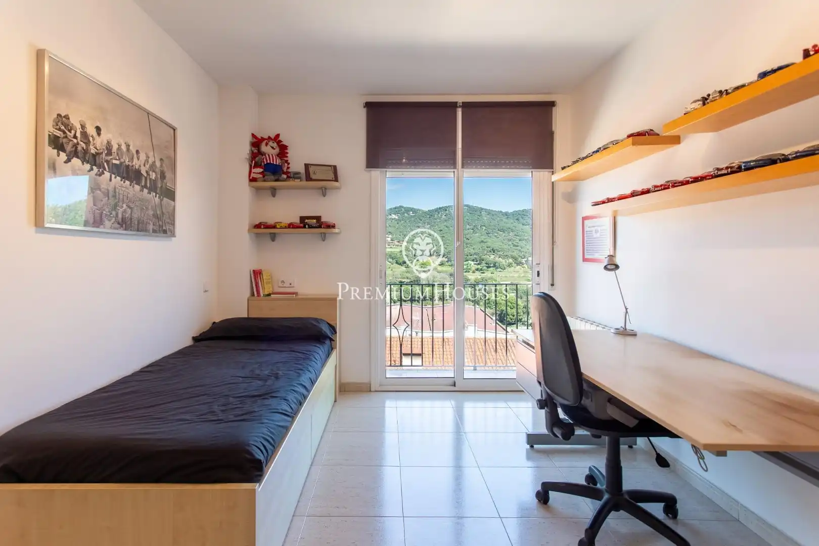 Habitación de Casa adosada en venta en Argentona con Calefacción y Terraza