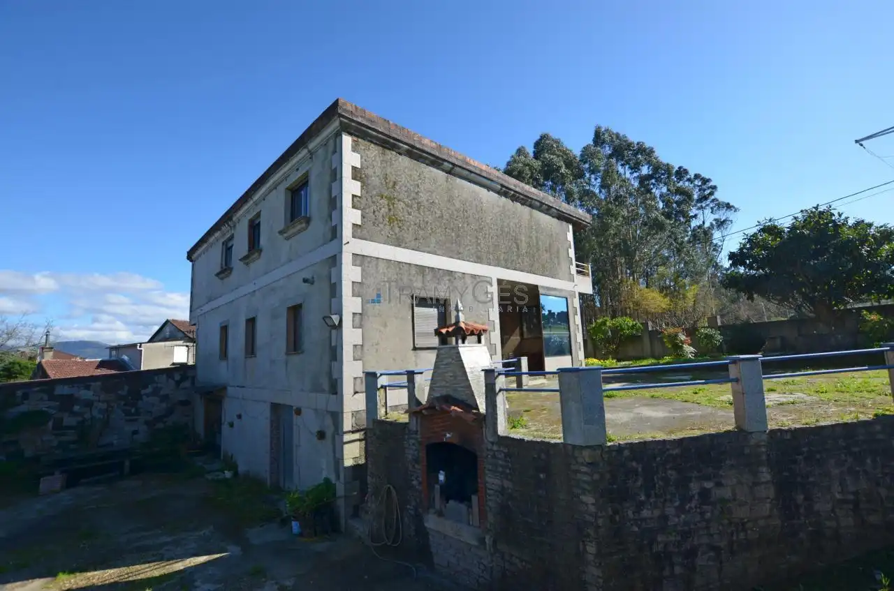 Vista exterior de Casa o xalet en venda en Tomiño amb Jardí privat, Terrassa i Traster