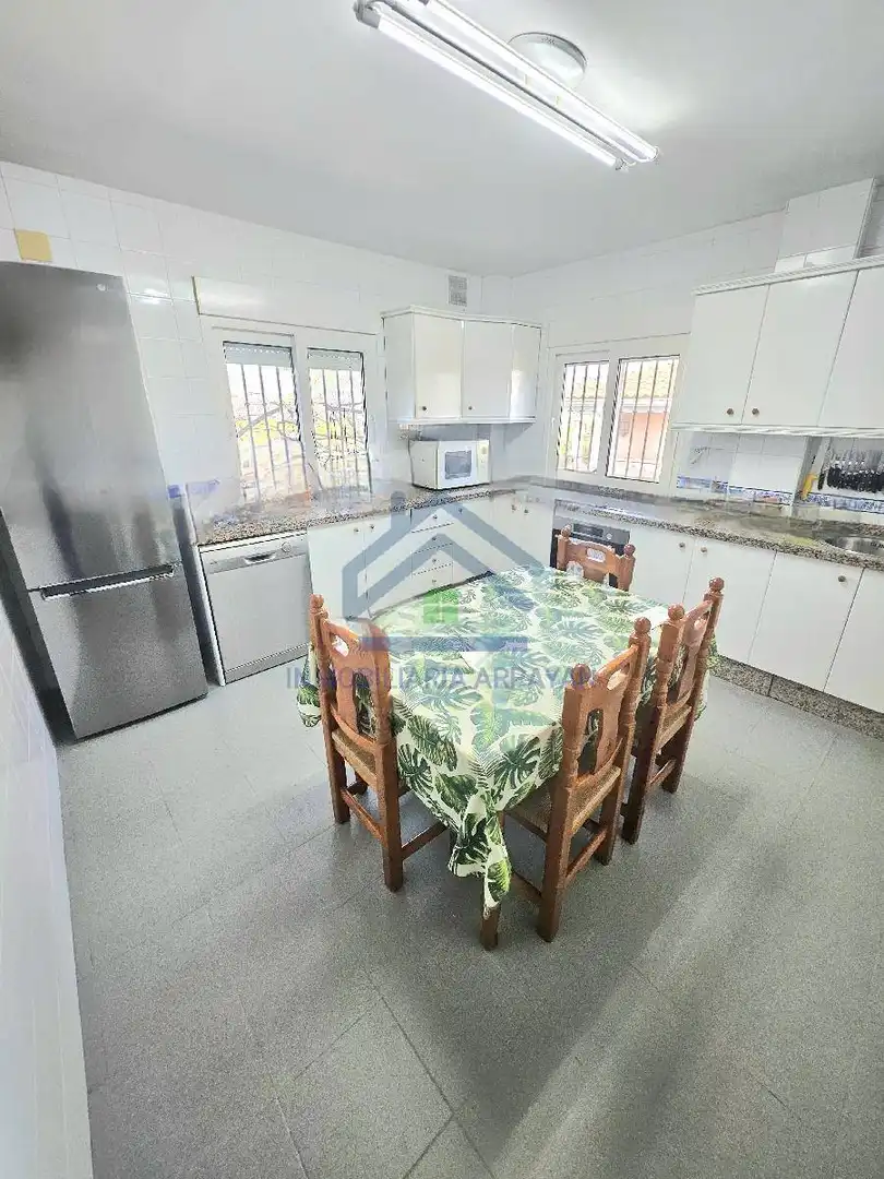 Cocina de Casa o chalet en venta en Ogíjares con Aire acondicionado, Calefacción y Jardín privado