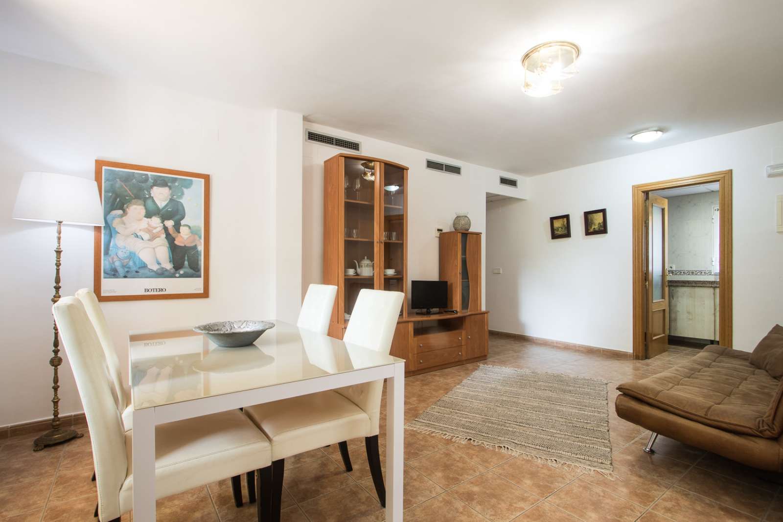 Comedor de Apartamento para compartir en Benidorm con Aire acondicionado, Terraza y Amueblado