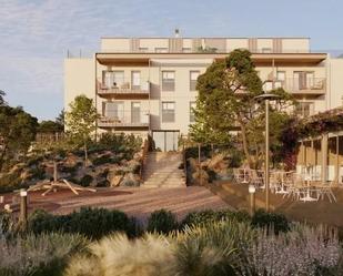 Vista exterior de Apartament en venda en Paterna amb Piscina comunitària