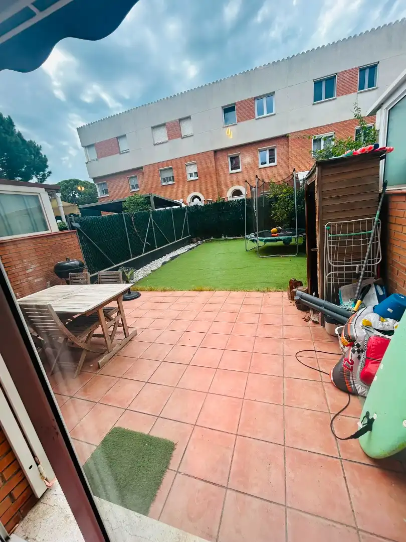Terraced house with pool for sale in Gavà Mar