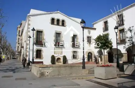 Exterior view of Commercial properties for sale in Arenys de Mar  with Air Conditioner and Parquet flooring