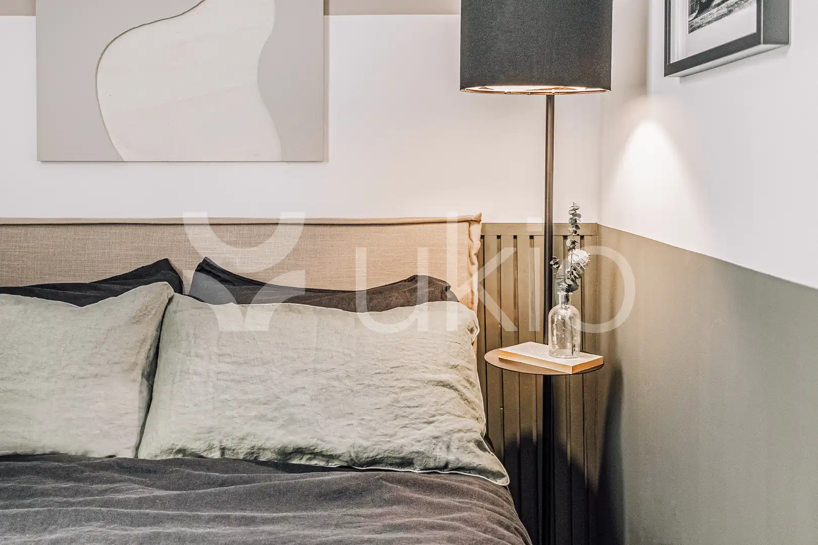 Dormitori de Apartament de lloguer en Madrid amb Aire condicionat, Calefacció i Moblat
