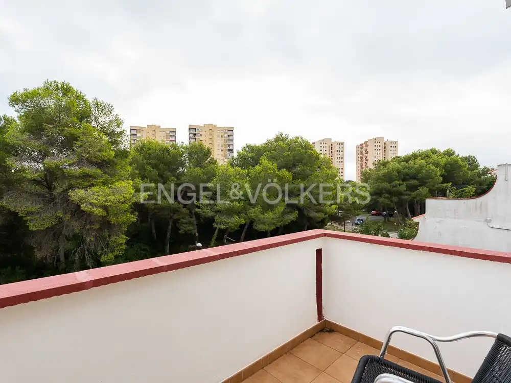Balcony of Houses for rent in Valencia  with Air Conditioner, Heating and Private garden