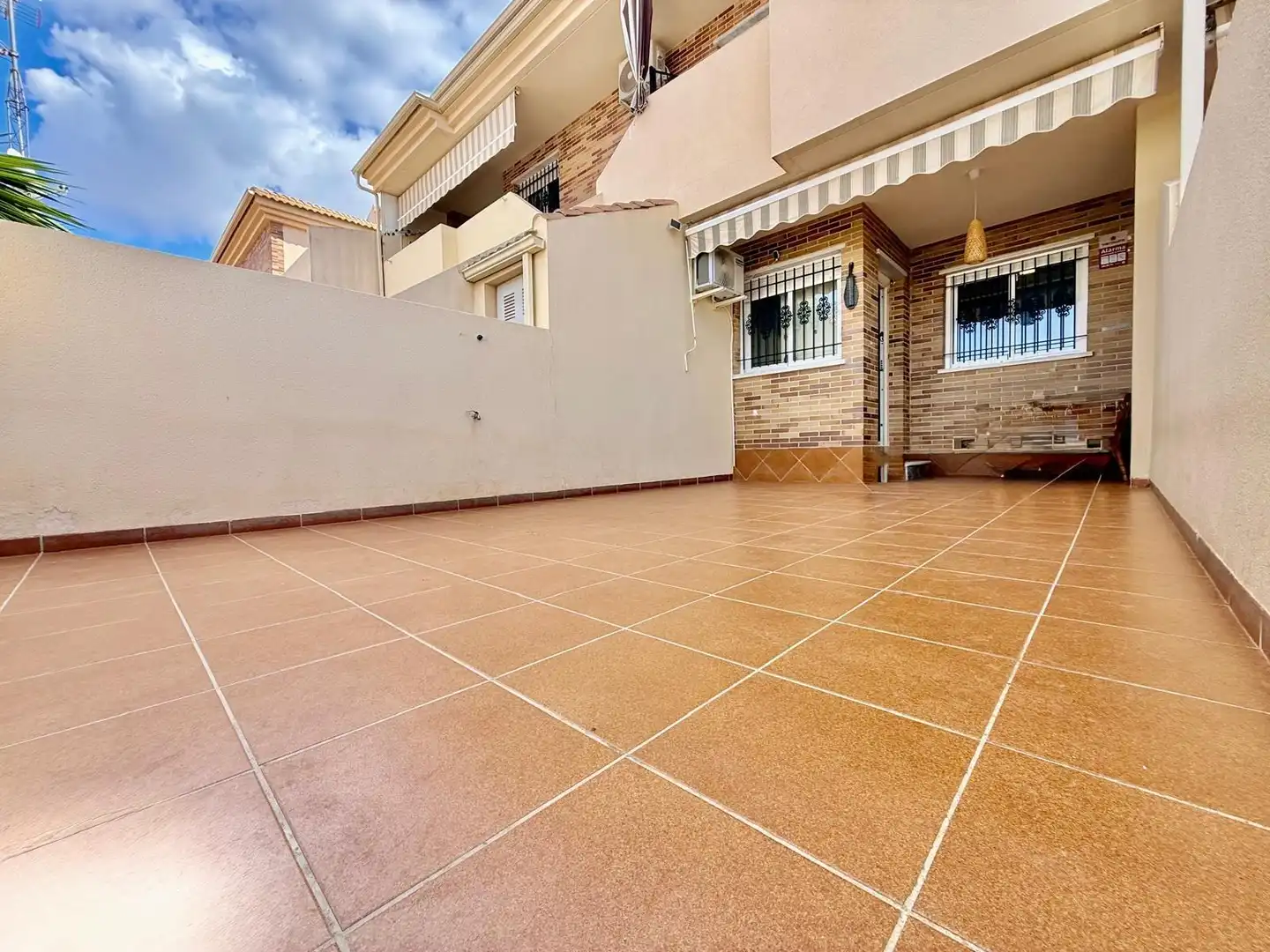 Terraced house with terrace for sale in Calle Calle Somosierra, imagen 3