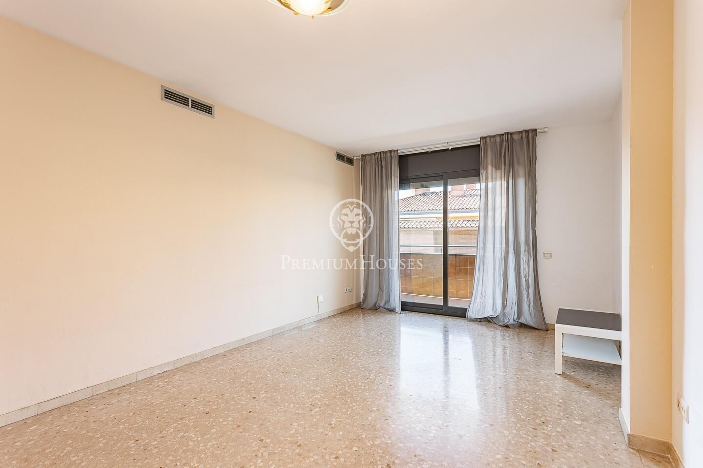 Attic for sale in Sant Joan Despí  with Air Conditioner, Heating and Private garden