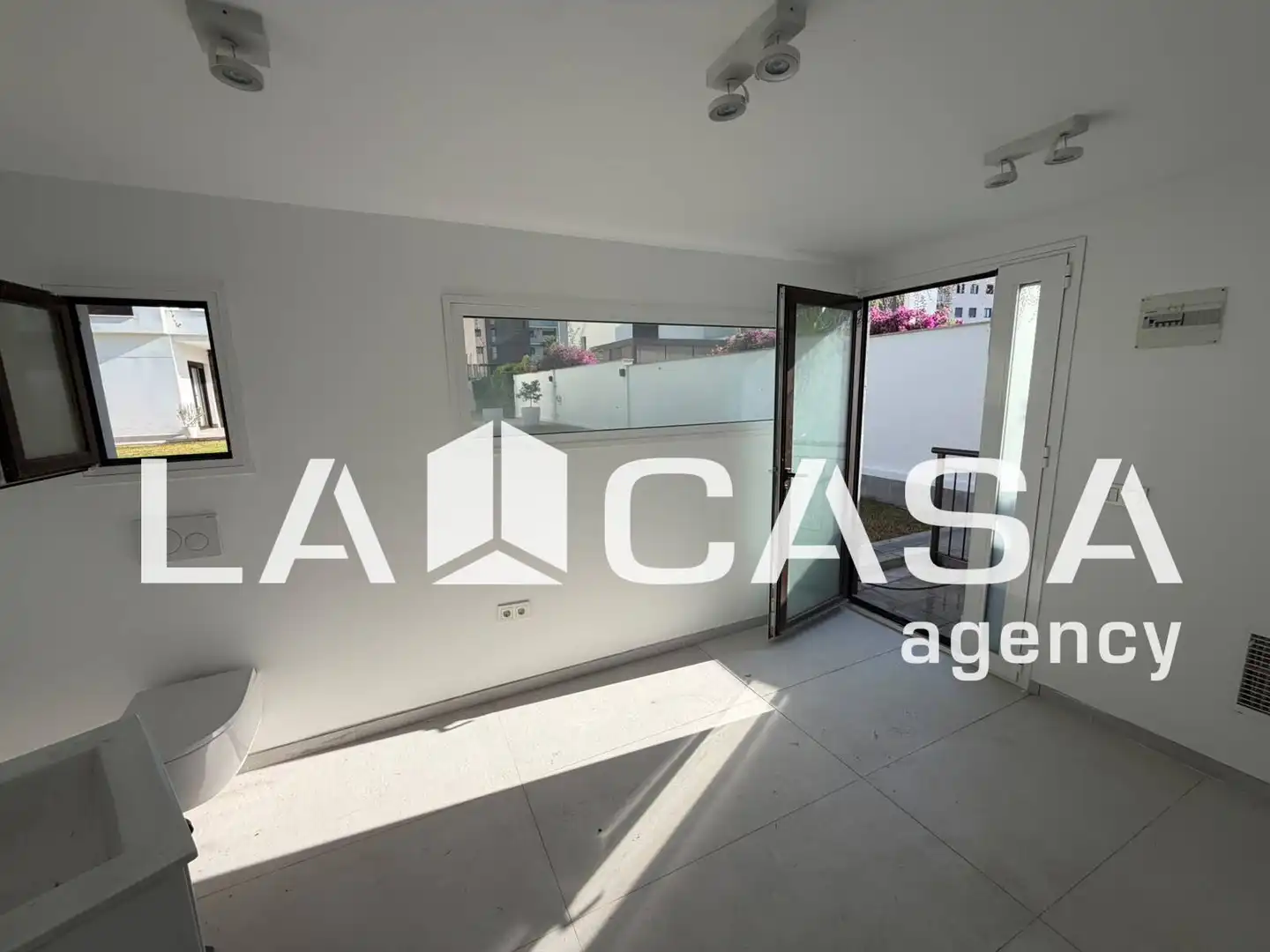 Semi-detached house for sale in Entrenúcleos, imagen 40