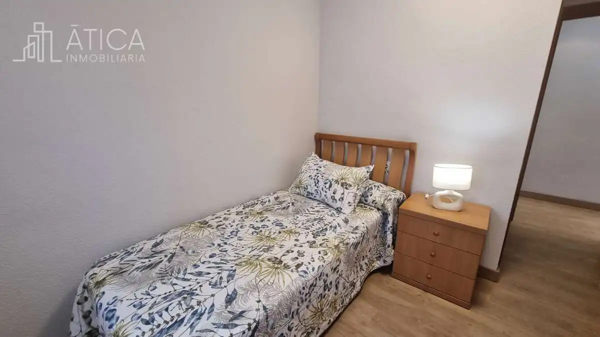 Dormitori de Àtic de lloguer en San Bernardo - Carmelitas - Campus