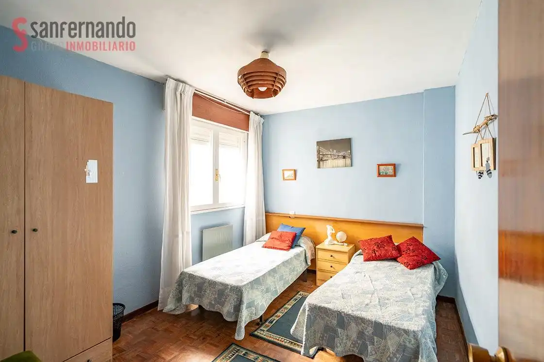 Habitación de Piso en venta en Santander con Calefacción y Trastero