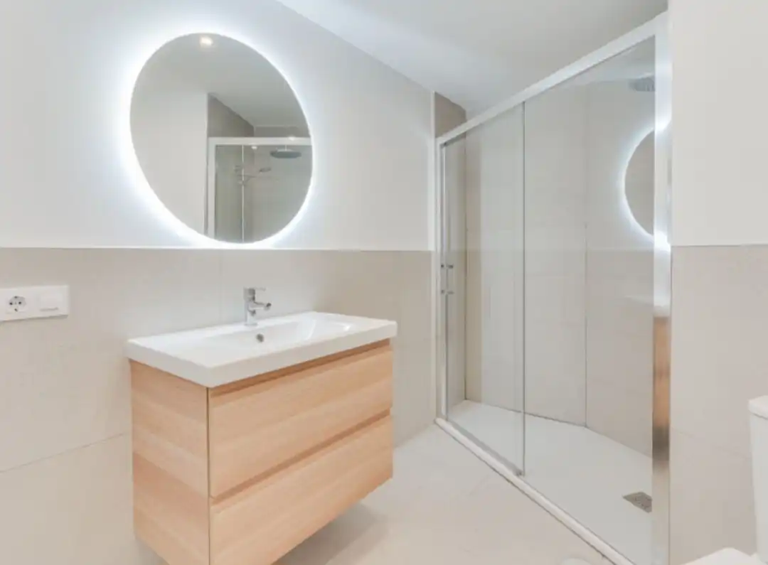 Baño de Apartamento en venta en Málaga con Aire acondicionado, Calefacción y Parquet