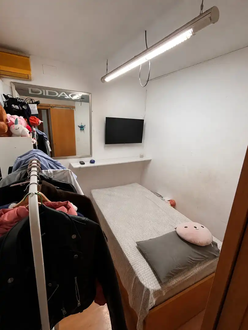 Planta baja en venta en Cornellà de Llobregat