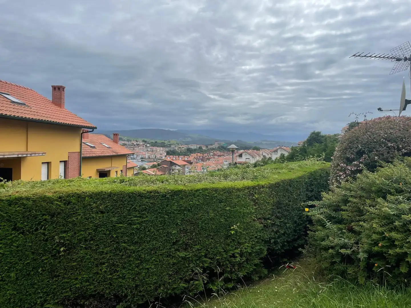 Vista exterior de Piso en venta en San Vicente de la Barquera con Calefacción, Amueblado y Balcón