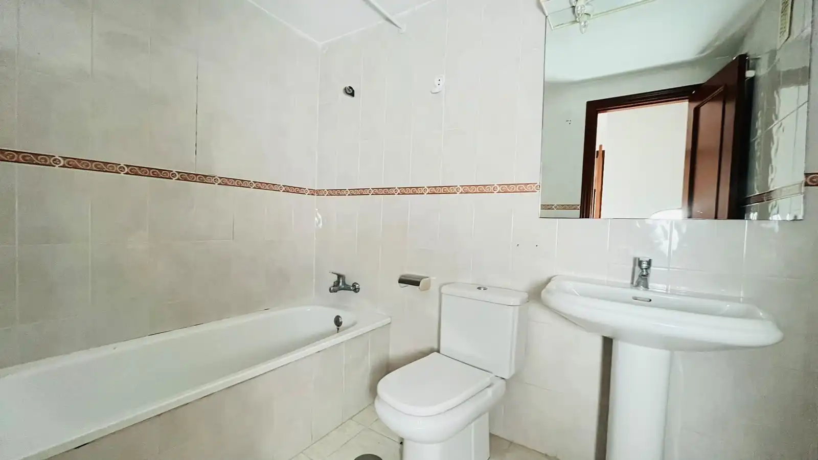 Bany de Pis en venda en San Fernando amb Terrassa