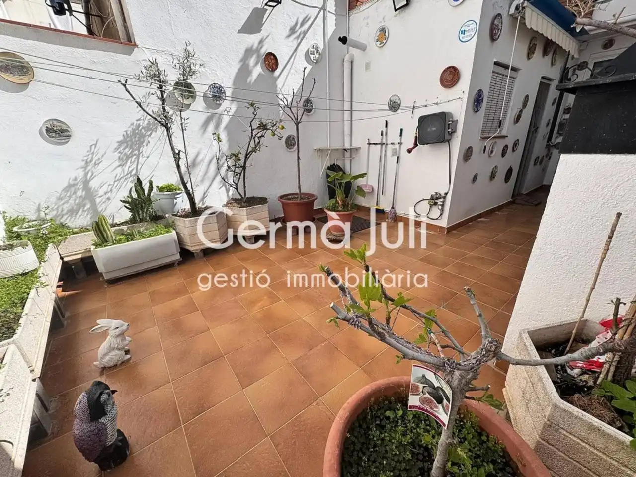 Exterior view of Flat for sale in Badalona  with Air Conditioner, Heating and Private garden