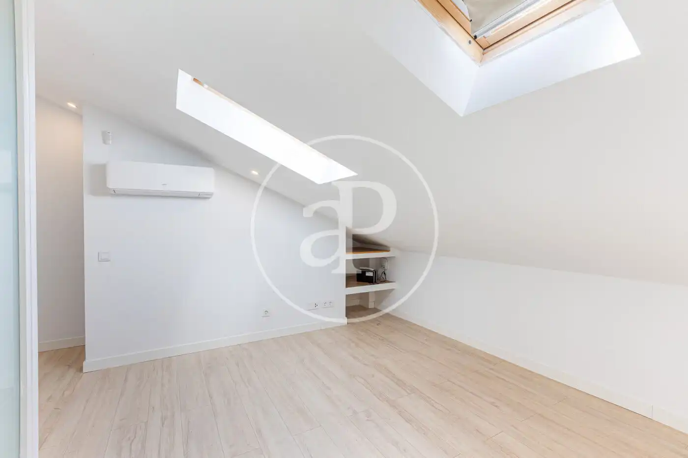 Wohnung zum Verkauf in Madrid mit Klimaanlage und Heizung