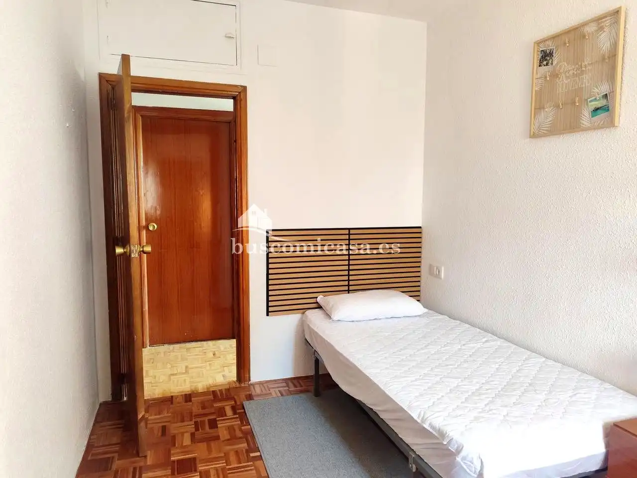 Room in Ruiz Jiménez, Avda de Madrid - Pº de la Estación