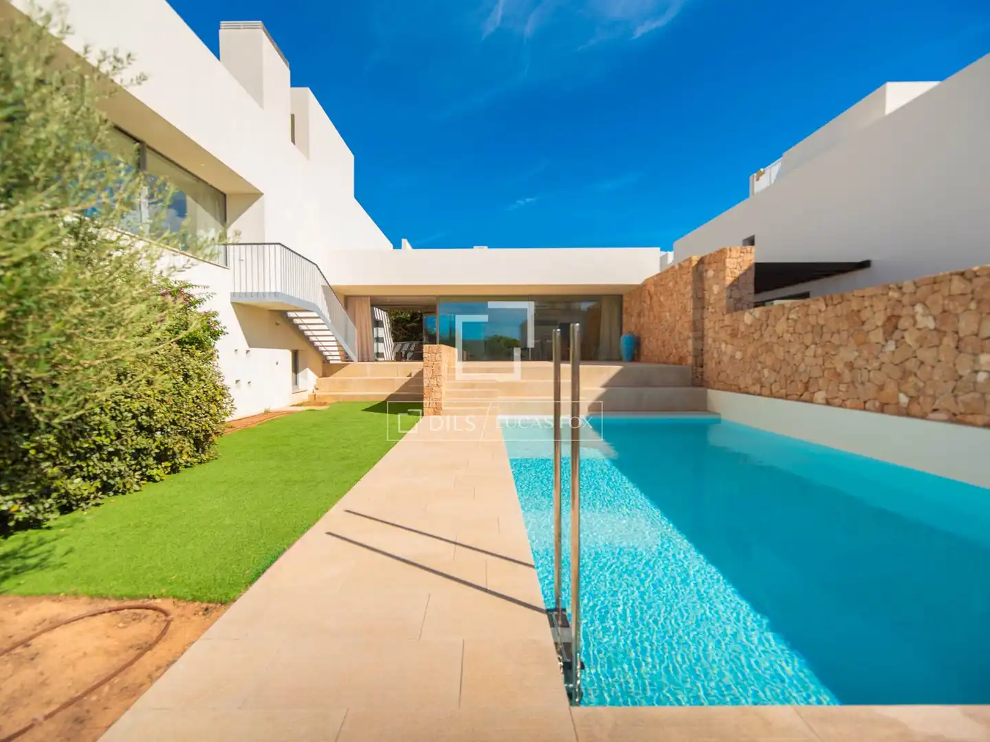 Vista exterior de Casa o chalet en venta en Sant Josep de sa Talaia con Aire acondicionado, Calefacción y Jardín privado