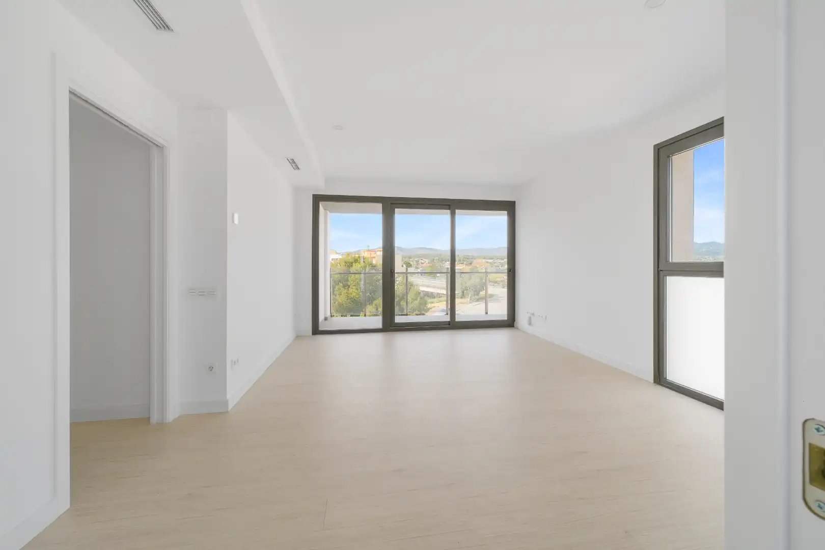 New build Duplex with terrace for sale in Avinguda de la Torre del Vallès 78, imagen 3