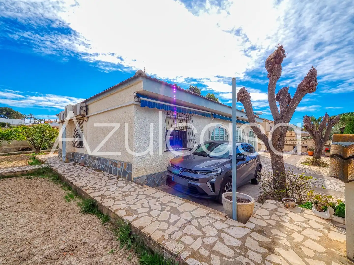 Vista exterior de Casa o xalet en venda en Busot amb Aire condicionat, Traster i Piscina