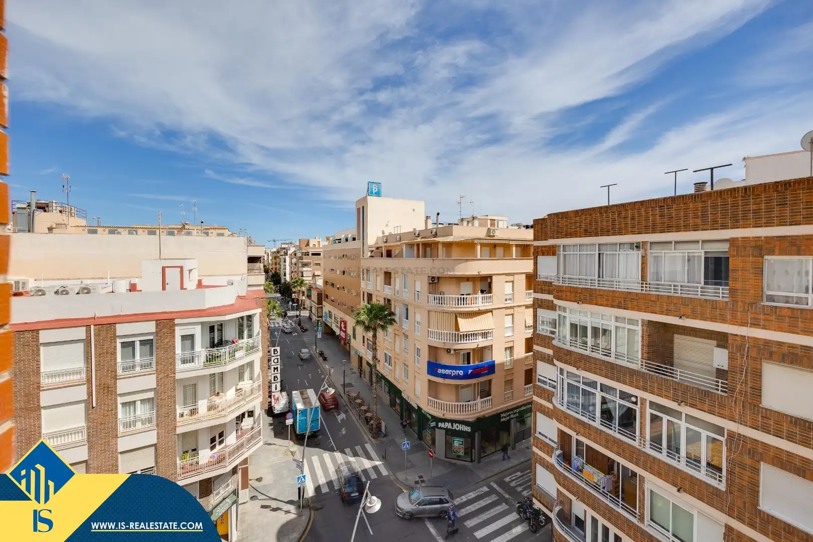 Vista exterior de Ático de alquiler en Torrevieja con Terraza, Trastero y Amueblado