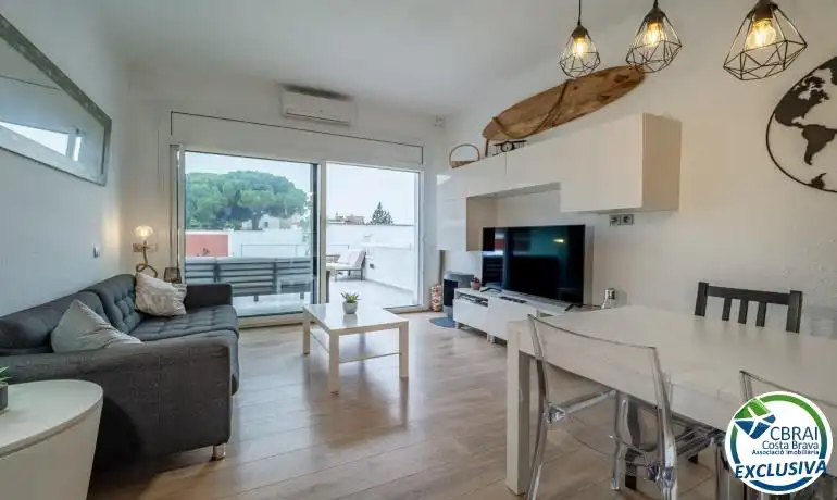 Casa a schiera con piscina in vendita a Carrer del Xaloc, imagen 3