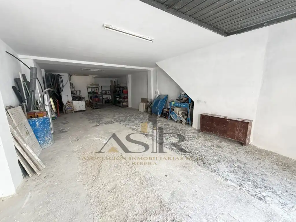 Commercial properties for sale in Casc Urbà