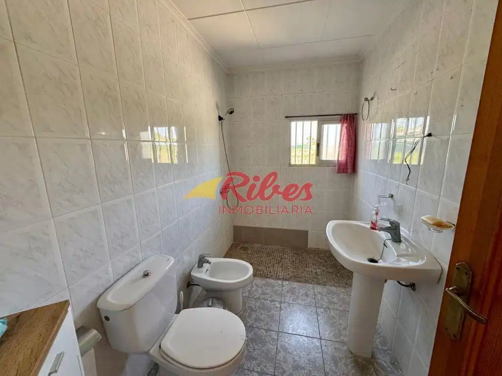 Bathroom of Houses for sale in Cullera