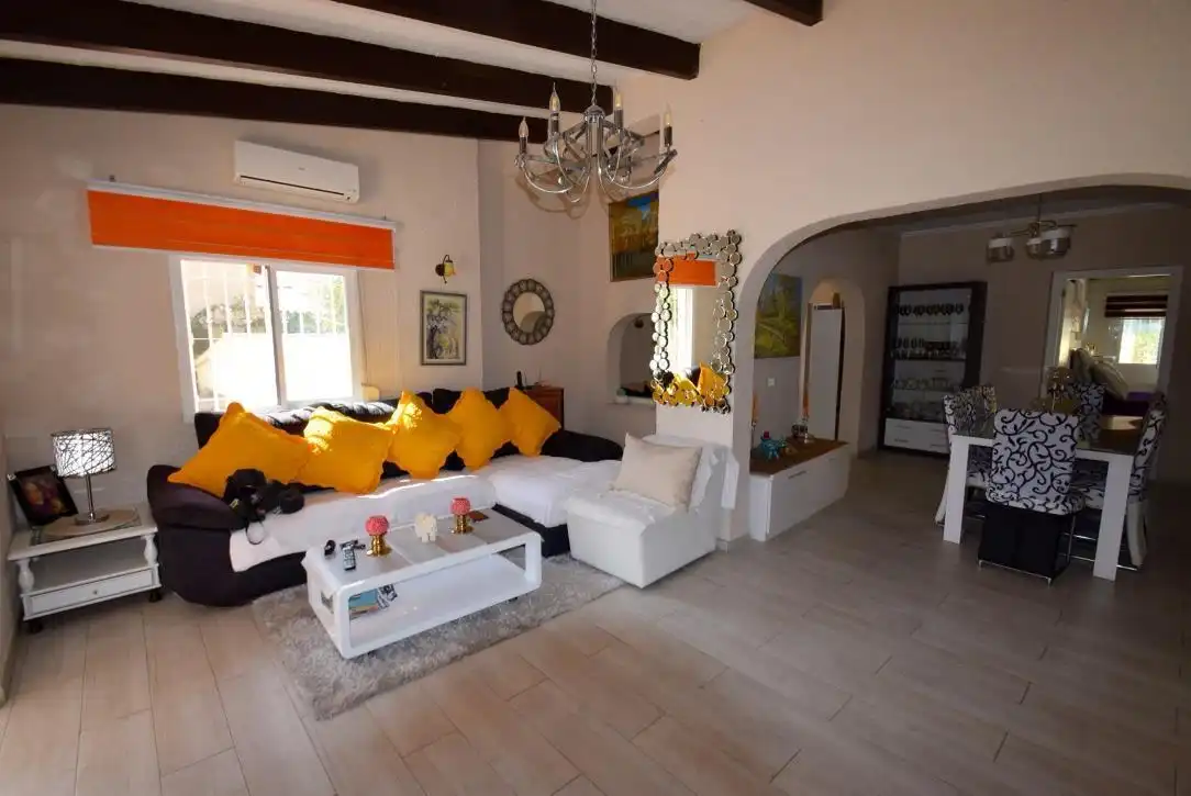 Villa con piscina in vendita a Pueblo - Urbanizaciones, imagen 3