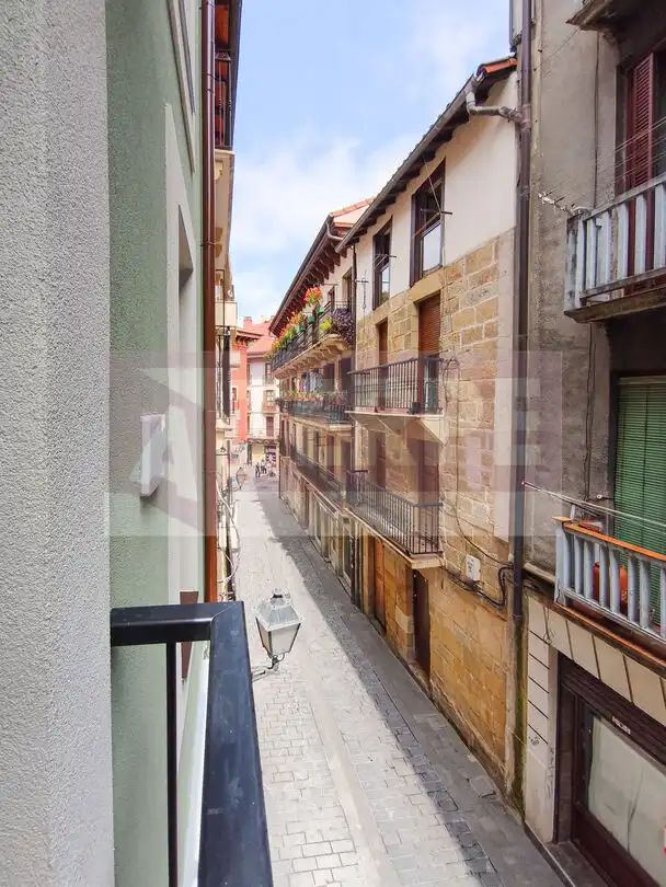 Terraza de Piso en venta en Errenteria con Amueblado y Balcón