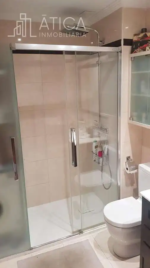Bathroom of Flat for rent in Salamanca  with Heating, Storage room and Community pool